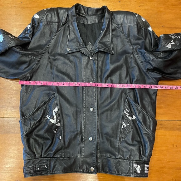 Vintage 1980’s Unisex Black Leather Moto Jacket With Silver Details XL - Picture 3 of 8
